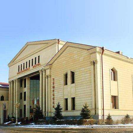 Armenian Royal Palace Yerevan Exterior photo