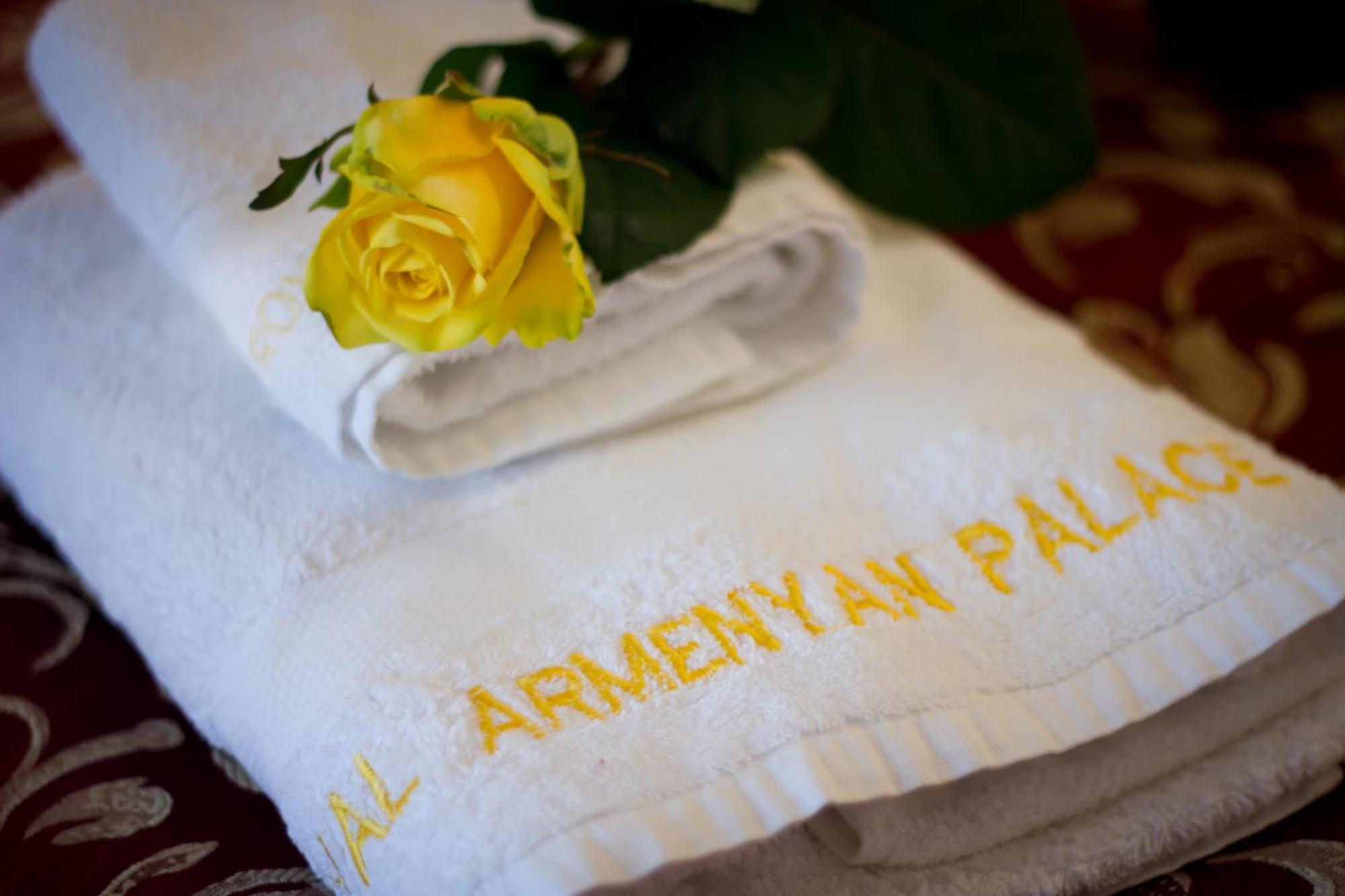 Armenian Royal Palace Yerevan Exterior photo